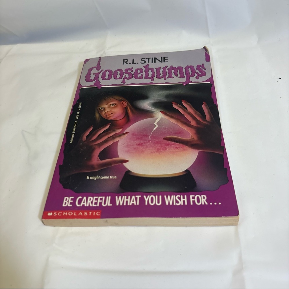 R.L. Stine Goosebumps Paperback Book - BE CAREFUL WHAT YOU WISH FOR.